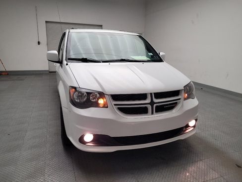 Used 2018 Dodge Grand Caravan GT image 14