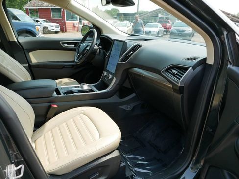 Certified 2024 Ford Edge SEL w/ Convenience Package AWD/4WD image 11