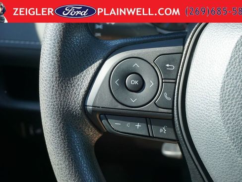 Used 2021 Toyota RAV4 LE AWD/4WD image 21
