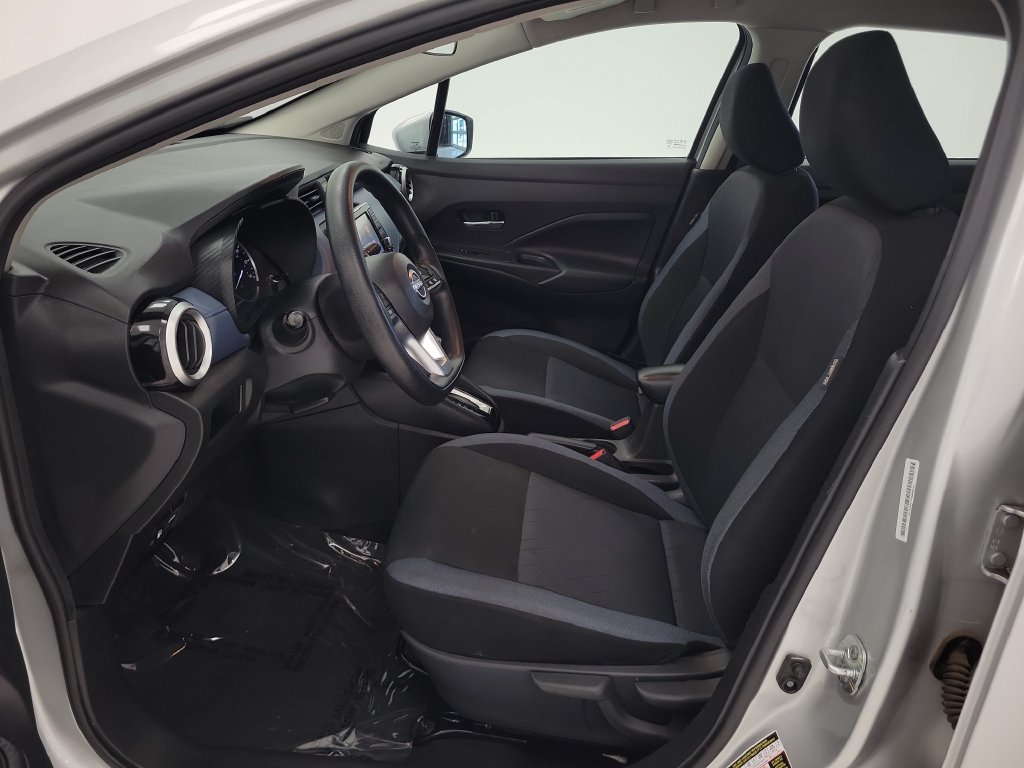 Used 2025 Nissan Versa SV FWD image 8