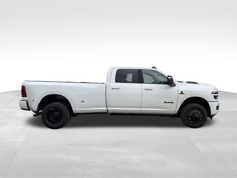 Used 2026 RAM 3500 Laramie AWD/4WD image 5
