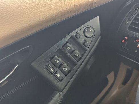 Used 2010 BMW 650i Convertible image 16