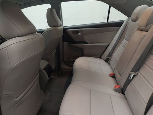 Used 2017 Toyota Camry XLE w/ Moonroof Package image 18