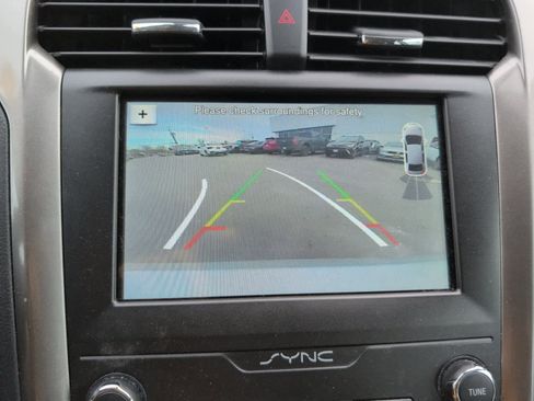 Used 2019 Ford Fusion SE image 24