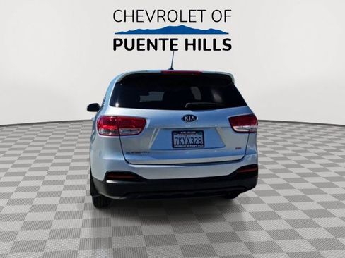 Used 2016 Kia Sorento L FWD image 7