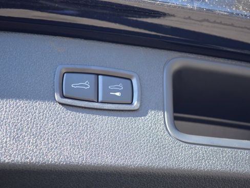 Used 2025 Porsche Macan image 41