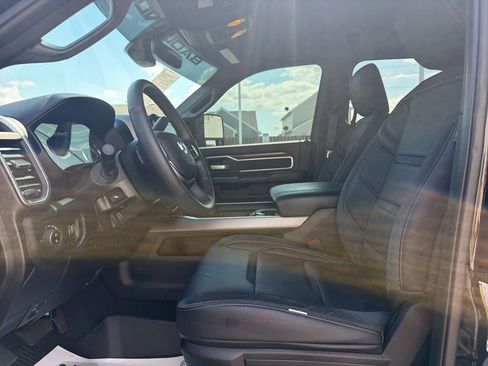 Used 2024 RAM 2500 Big Horn w/ Night Edition AWD/4WD image 22