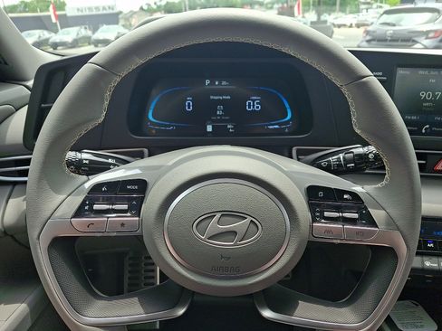 New 2026 Hyundai Elantra Sport FWD image 10