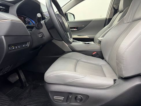 Used 2021 Toyota Venza Limited w/ Advanced Technology Package AWD/4WD image 21