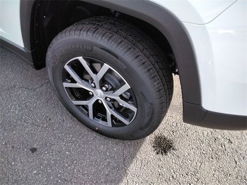 New 2025 Jeep Grand Cherokee Limited w/ Trailer Tow Package image 19