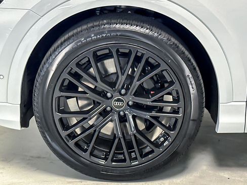 New 2026 Audi SQ8 Premium Plus image 25