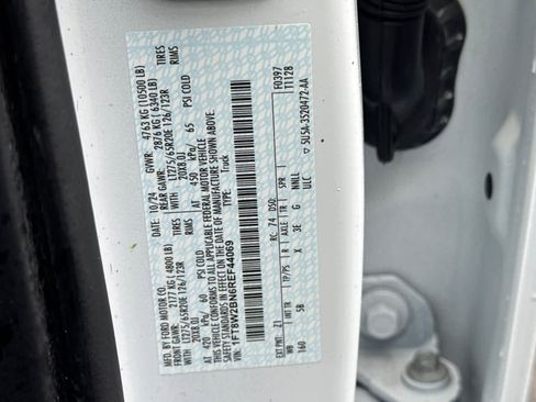 Certified 2024 Ford F250 Lariat w/ Chrome Package image 28