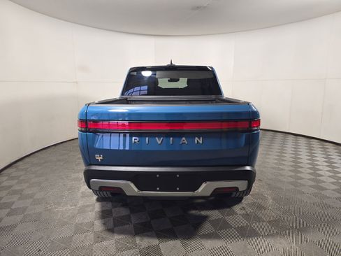 Used 2022 Rivian R1T Adventure image 4