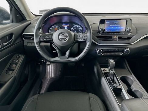 Used 2024 Nissan Altima 2.5 S image 22