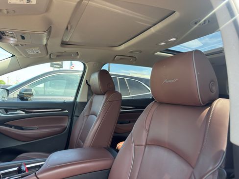 Used 2019 Buick Enclave Avenir w/ Avenir Technology Package AWD/4WD image 7