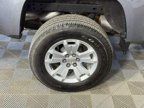 Used 2022 Chevrolet Colorado LT w/ LT Convenience Package image 5