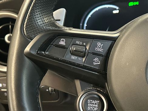 Used 2024 Alfa Romeo Stelvio Veloce image 31