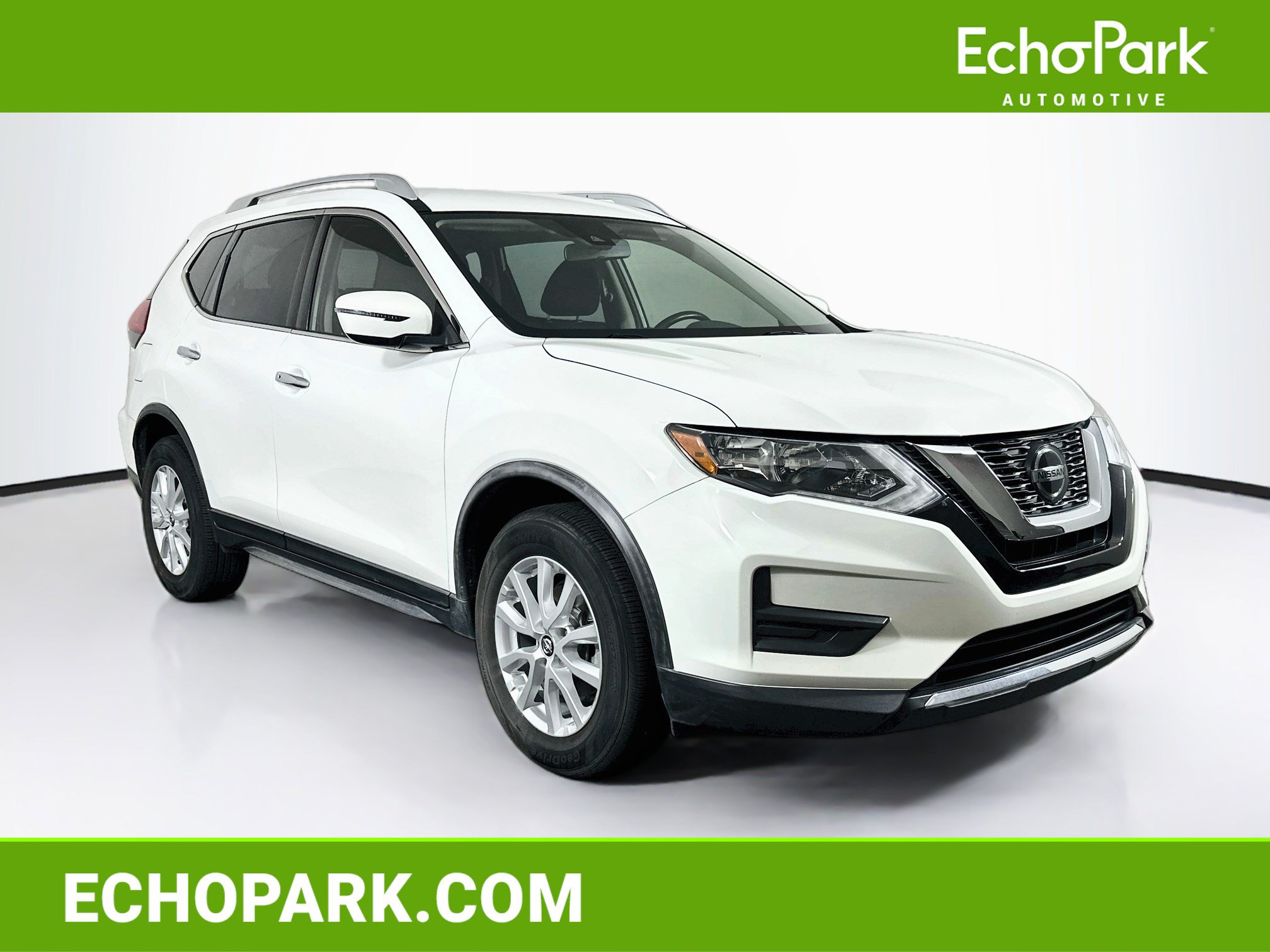 Used 2020 Nissan Rogue SV FWD image 1