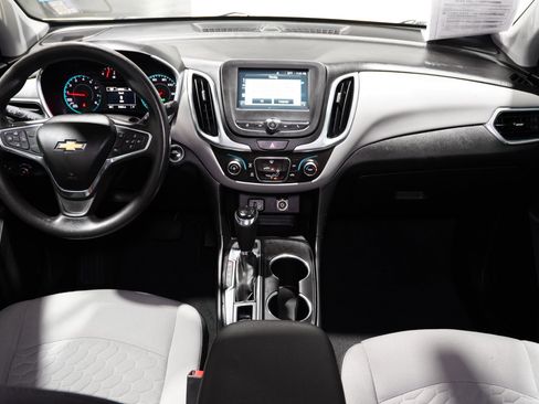 Used 2018 Chevrolet Equinox LS image 10