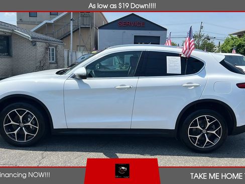 Used 2018 Alfa Romeo Stelvio Ti AWD/4WD image 3