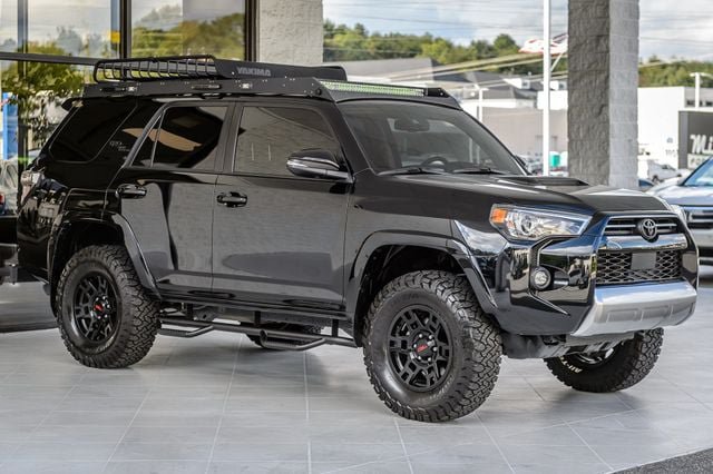 Used 2022 Toyota 4Runner TRD Off-Road Premium w/ Moonroof Package AWD/4WD image 4