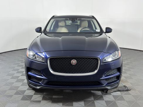 Used 2017 Jaguar F-PACE Premium image 6