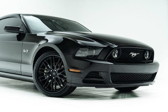 Used 2013 Ford Mustang GT RWD image 4