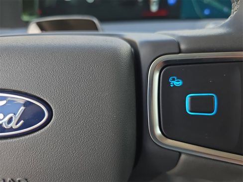 New 2025 Ford Expedition Active image 19