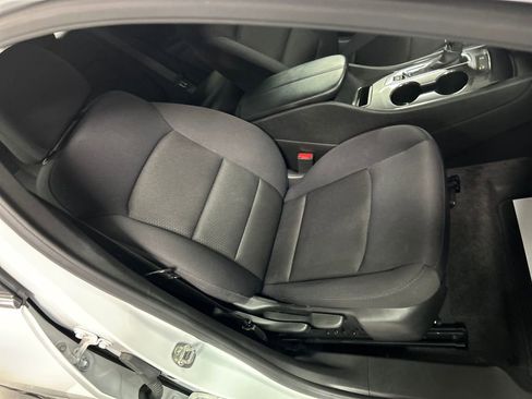 Used 2024 Chevrolet Malibu LT image 25