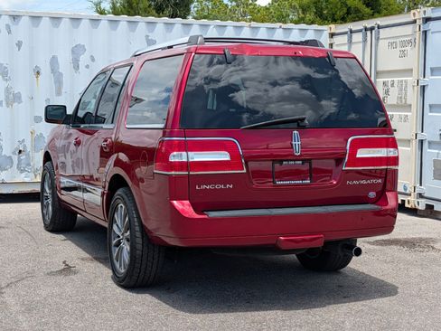 Used 2014 Lincoln Navigator 2WD image 6