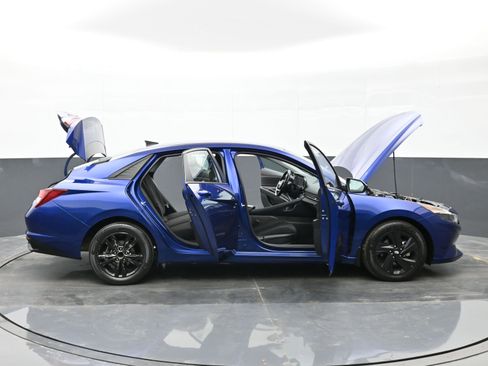 Used 2022 Hyundai Elantra SEL w/ Convenience Package image 46