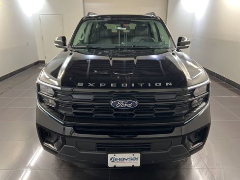 New 2025 Ford Expedition Active image 2
