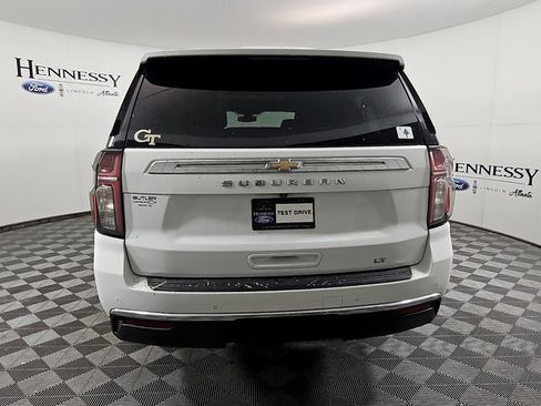 Used 2021 Chevrolet Suburban LT RWD image 6