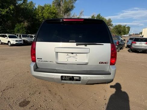 Used 2012 GMC Yukon XL SLT w/ SLT-2 Equipment Package AWD/4WD image 5