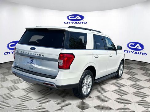 Used 2024 Ford Expedition XLT RWD image 4