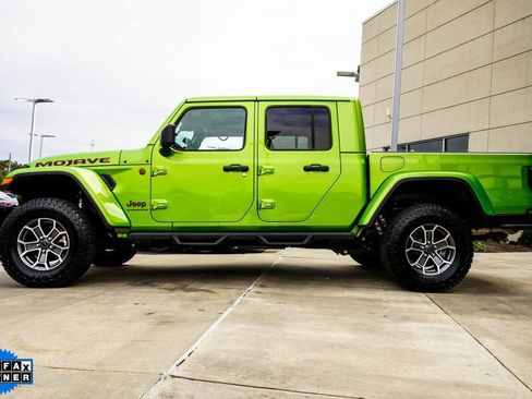 Used 2025 Jeep Gladiator Mojave image 7