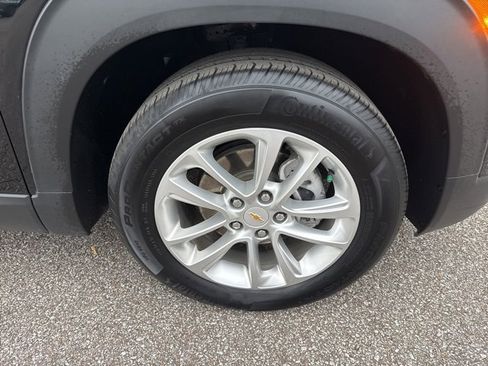 Used 2024 Chevrolet TrailBlazer LS w/ LS Convenience Package image 31