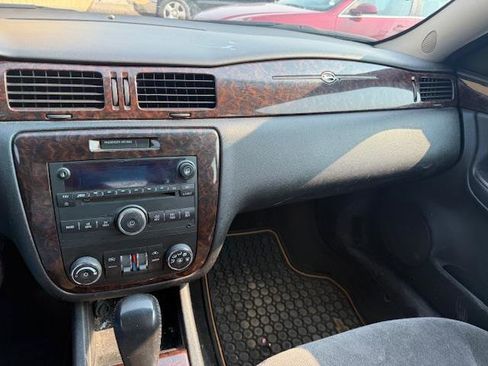 Used 2014 Chevrolet Impala LT w/ LT Sunroof Package image 22