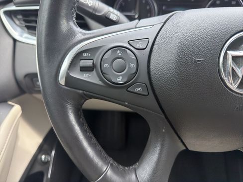 Used 2018 Buick Enclave Premium AWD/4WD image 19