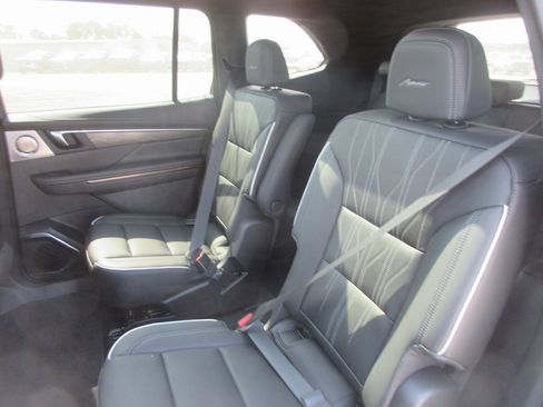 New 2026 Buick Enclave Avenir w/ Super Cruise Package image 14