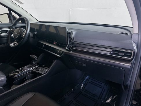 Certified 2025 Kia Sportage EX FWD image 28