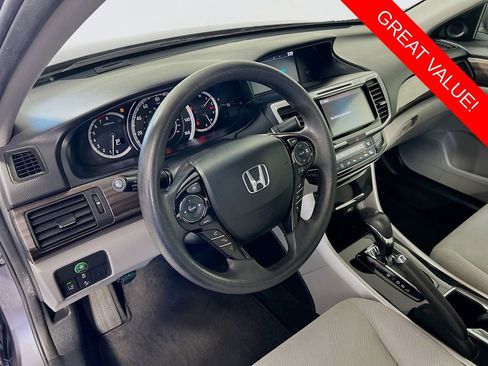 Used 2016 Honda Accord EX image 9