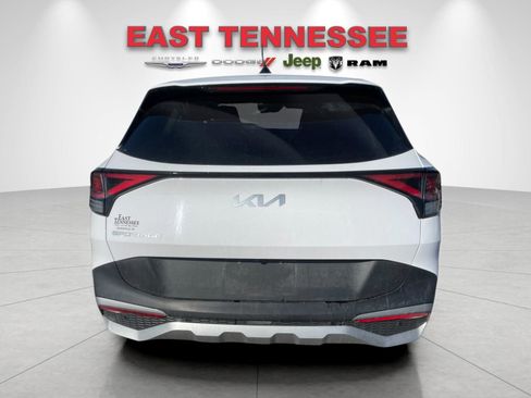 Used 2023 Kia Sportage EX image 4