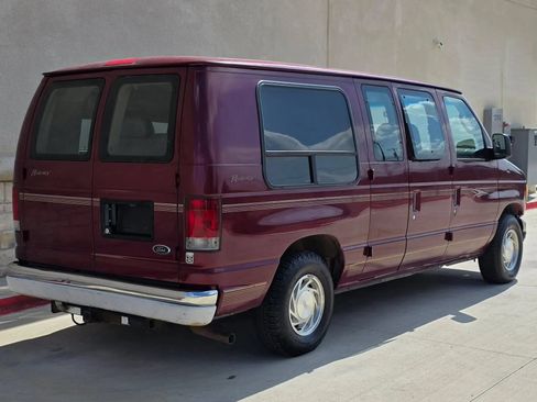 Used 2003 Ford E-150 and Econoline 150 RWD image 3