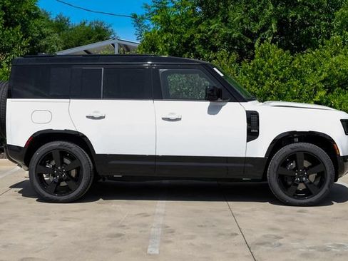 New 2026 Land Rover Defender 110 X-Dynamic SE AWD/4WD image 10