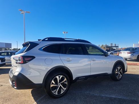 Used 2021 Subaru Outback Limited image 4