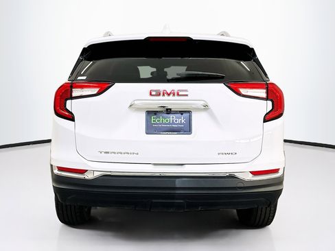 Used 2024 GMC Terrain SLT image 7