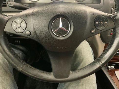 Used 2011 Mercedes-Benz C 300 Sedan image 22