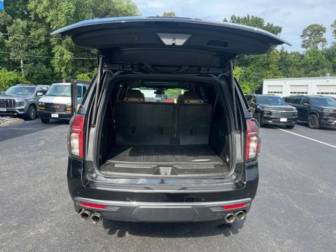 Used 2024 Chevrolet Suburban Premier AWD/4WD image 24