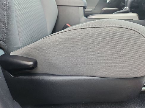 Used 2023 Toyota Tacoma SR5 w/ Technology Package image 33